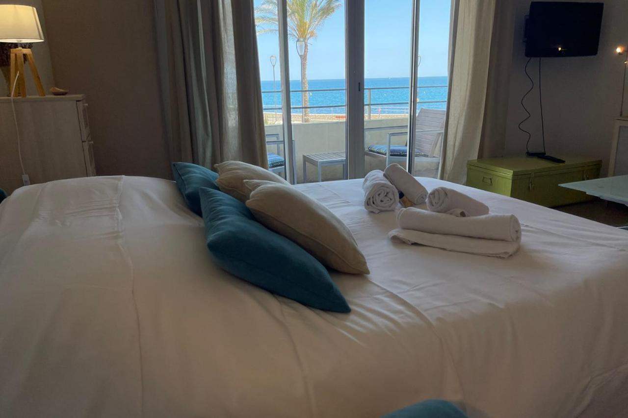 Fully Equipped Beachfront Studio In The Heart Of The City Center Bd Leclerc 앙티브 외부 사진