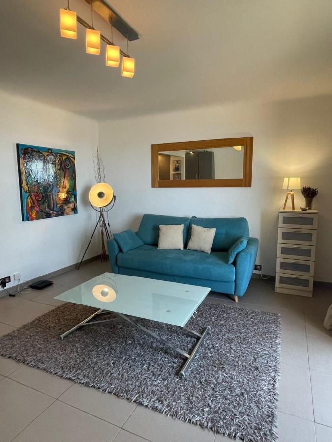 Fully Equipped Beachfront Studio In The Heart Of The City Center Bd Leclerc 앙티브 외부 사진