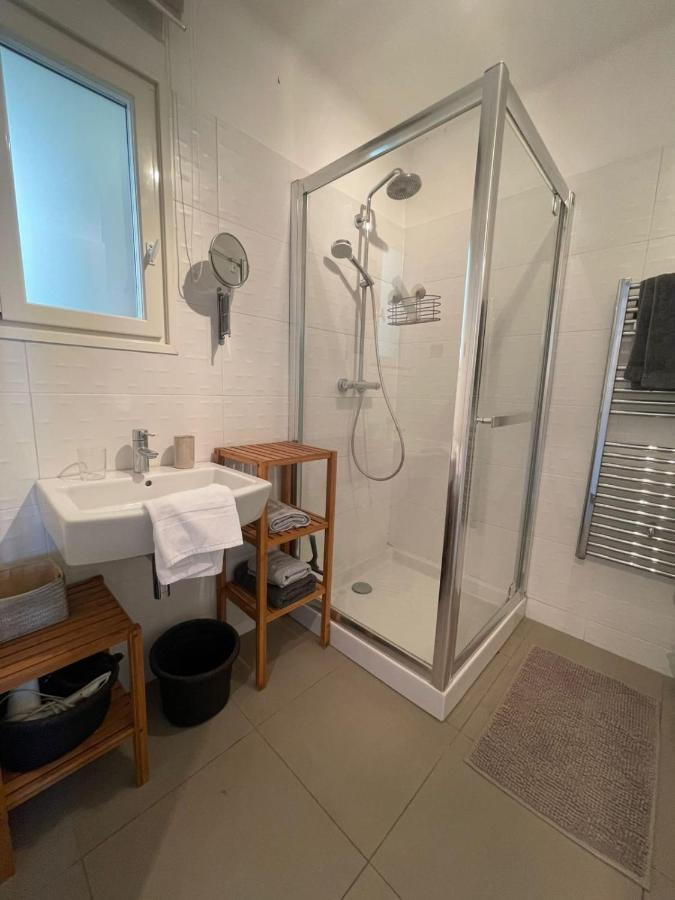 Fully Equipped Beachfront Studio In The Heart Of The City Center Bd Leclerc 앙티브 외부 사진